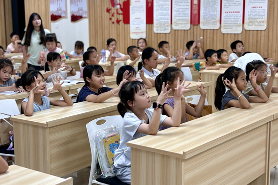 97e74d87df98459b9f3c590564d5219a.png 课前热身环节.png